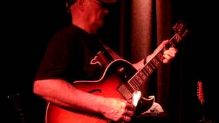 Thurston Moore and Michael Chapman at the New Continental, Preston, 2013-02-05