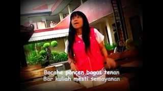 Download lagu UNP - Album UNP Kediri - 'NAKSIR COWOK' ~Novita Emprit~ mp3 Download lagu UNP - Album UNP Kediri - 'NAKSIR COWOK' ~Novita Emprit~ mp3