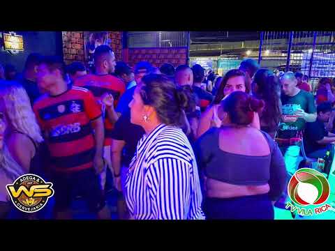 Leninha a Princesinha do Bolero ao vivo no Ws Adega
