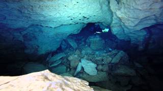preview picture of video 'Madison Blue The Courtyard Cave Diving'
