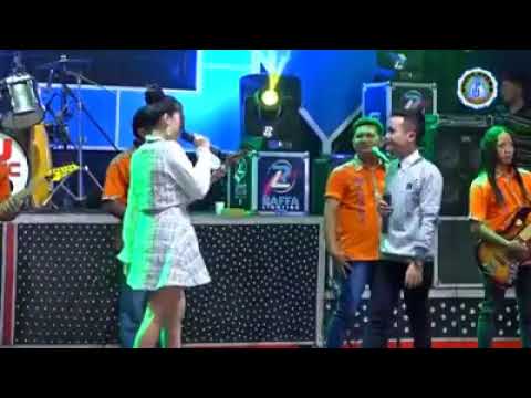 NELLA KHARISMA Ft ARGA WILIS- JANGAN ADA DUSTA DIANTARA KITA . DUET MAUT