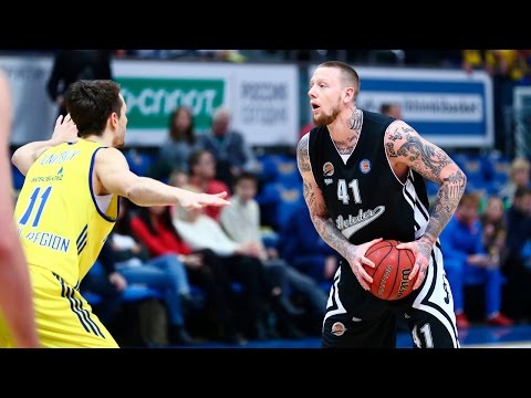 Nick Minnerath with the BIG SLAM