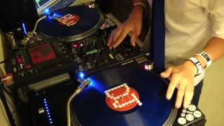 House Electro Club mix DJ Blu (turntables, kaoss pad, dicer)