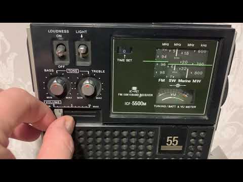 My 1974 Sony ICF-5500M/ Captain 55 still working but suffering from corrosion