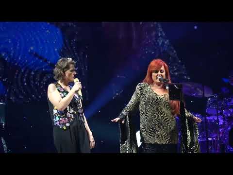 Wynonna Judd and Brandi Carlile - Born to be blue - The Judds Final Tour 10.1.22 Toledo, Oh