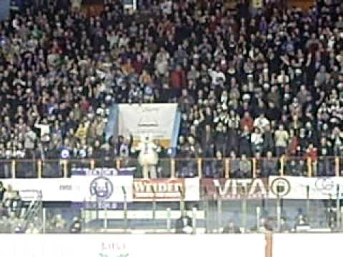 KHL Medvescak Zagreb vs EC KAC Klagenfurt  4-1 The last minutes and celebration 30.10.09.