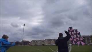 preview picture of video '4 Headed Bermuda Kite in Musselburgh'