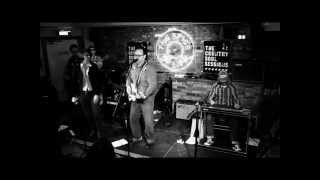 Bob Collum: Johnny Held 'Em Down