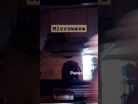 use the towel tissue for cleaning the microwave #ofwhk #shortvedio