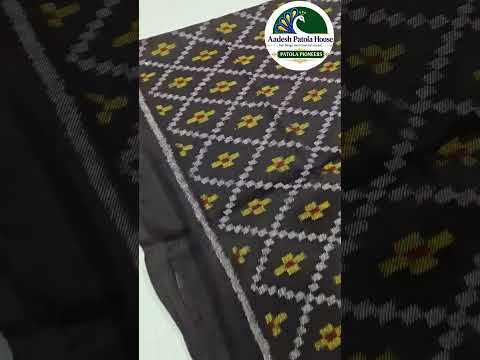 Black Daliya Bhat Motifs Woollen Shawl