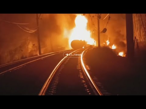 Восемь горящих цистерн остановили движение по Транссибу