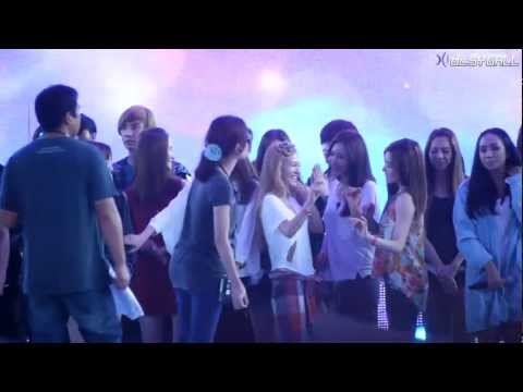 [HD Fancam] 120825 SNSD @ Korea-China Music Festival - What are you doing?