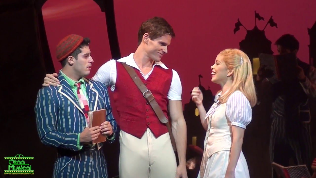 Wicked Brasil - 'É Só Dançar' (Dancing Through Life)