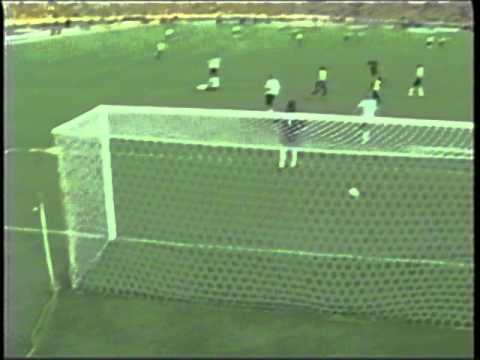 2005 (June 4) Ecuador 2-Argentina 0 (World Cup qualifier).mpg