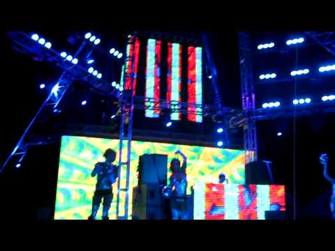 Afrojack vs. Michael Woods - Polkadot Oyster (Ben Nicky Mashup)