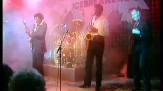 Albert Collins &amp; The Icebreakers 1985 The Highway Is Like A Woman