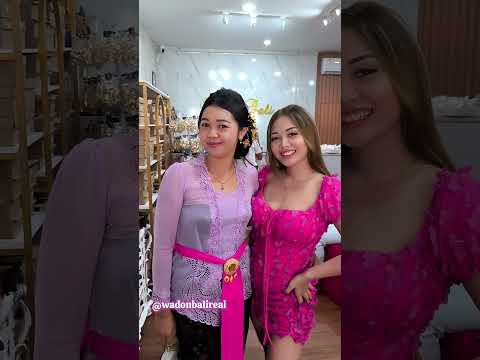 Dipasangin sanggul cantik sama ownernya Wadon Bali 🥰🙏 #tutorialmakeup #hairdo #lialistia