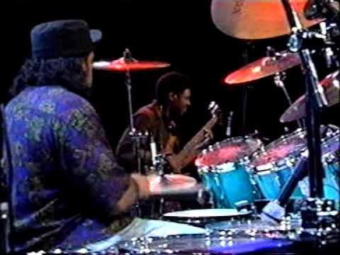 Dennis Chambers – Serious Moves (ft. J. Scofield, G. Grainger, J. Beard)