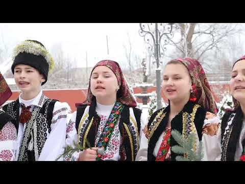 Ansamblul folcloric "Tălăncuța" cu " Plugușorul-2022".