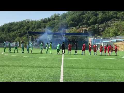 Savignanese-Vietri 5-4  Playoff Prima Categoria. I giocatori entrano in campo accolti dai tifosi