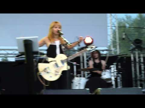 Katarína Knechtová - Zemsky príťažlivá (Sázava fest 2012)