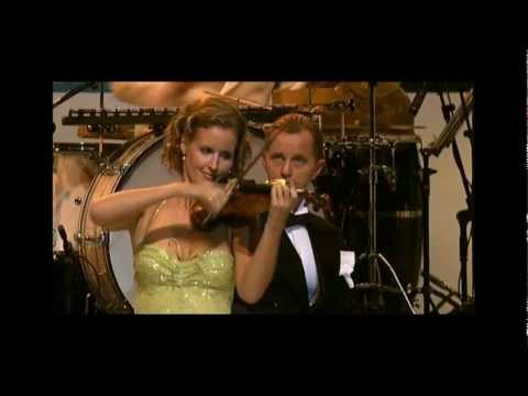 Max Raabe & Palast Orchester -AM AMAZONAS-