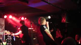 The Screaming Jets - Aint no Fun