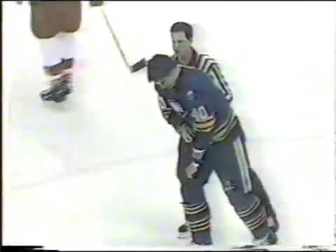 Joey Kocur vs Uwe Krupp