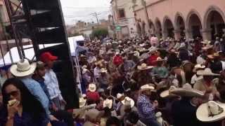 preview picture of video 'El Nono y su Banda Reina de Jerez - Sábado de Gloria 2014'