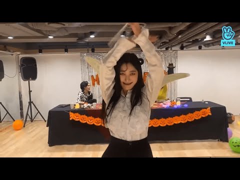 Vampire Choerry dancing to Kiss Later and Love Cherry Motion