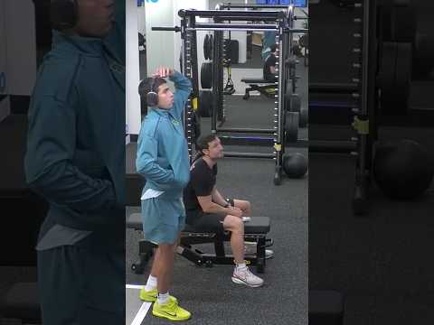 Alcaraz couldn't BELIEVE that shot 😅