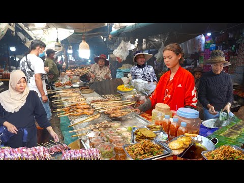 Crab Market & Boeng Trabek Market - Lunch, Squid, Tiny Fish, & More