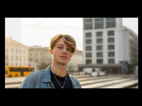 01  Danish Delight Part 1, A Musical Introduction Intro