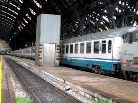 Trenitalia Intercity hauled by E444R with EurostarCity livery at Milano Centrale
