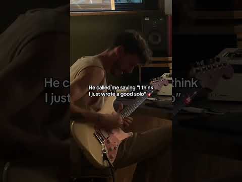 Walk in on my boyfriend playing a legendary solo #guitar #rock #guitarist