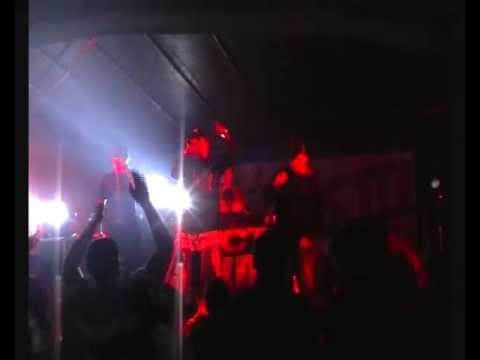 Atpc Feat. Maxi B - 1000 BPM Live @ Casella (GE) 18Sett2010.wmv