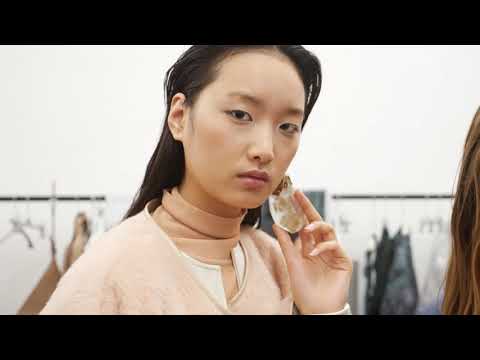 ANTEPRIMA FW20 Model First Looks Pills