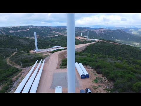 Imagem aérea - Em monte das Gameleiras já começou montar a primeira torre eólica