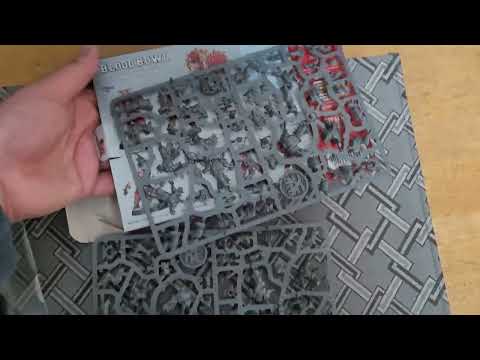 BLOOD BOWL Team unboxing! Khorne