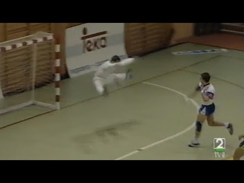 Paradón de Tomas Svensson. Copa ASOBAL 1992/93 Bidasoa-Teka. Final. Moguer.