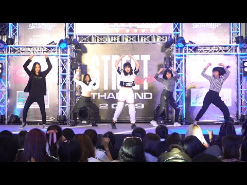 190511 Up to me cover K-pop - Hot pink & Rumor @ Street World Cover Dance