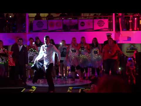 Jordan Knight dancing to Baby I Believe In You (HD) - NKOTB Cruise 2017 - Blockhead Ball
