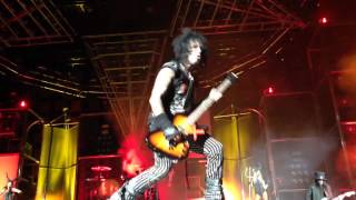Mötley Crüe - All Bad Things - Live From The Front Row