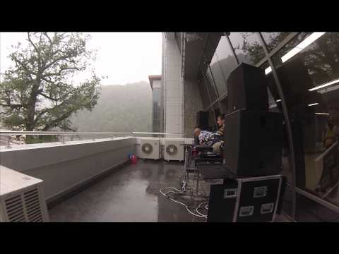 Syntheticsax vs Phil Collins-In The Air Tonight (VintageCulture Rmx)