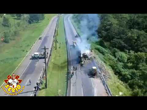 Favelacop Sobrevoando Acidente da Carreta na Curva da Palmeira BR 116