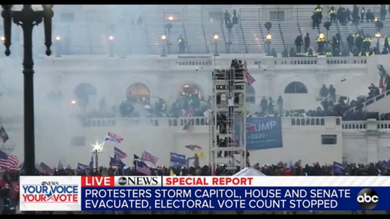 Police use tear gas to clear US Capitol grounds