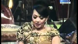 Download lagu andre si raja gombal ngerayu dewi gita.mpg.mp4 mp3