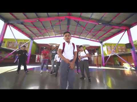 Que pasaría si la luna yo te bajaría si mi magia te regalaría unas de las cancion más tierna del ..