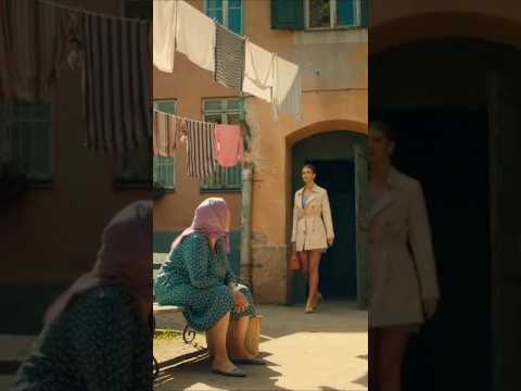 Хитрая бабка спалила соседку с любовником. #santiagotv #shorts #girls #girl #девушка