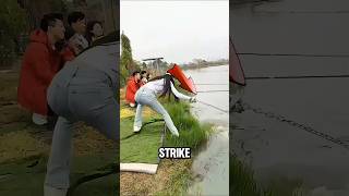 Download lagu Lihat guys wanita cantik ini mencing ikan pakai rantai ‼️ #shorts #fishing #mancing mp3